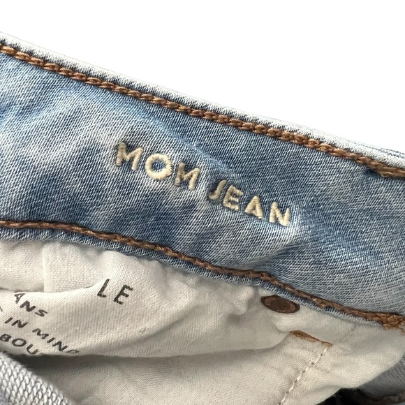 AEO • High Rise Mom Jean - Picture 7 of 8